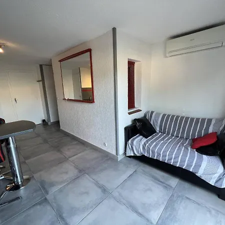 Climatise T2+cabine, 4 Couchages, Parking, A 450m De La - Port - Fr-1-81-595 Leucate